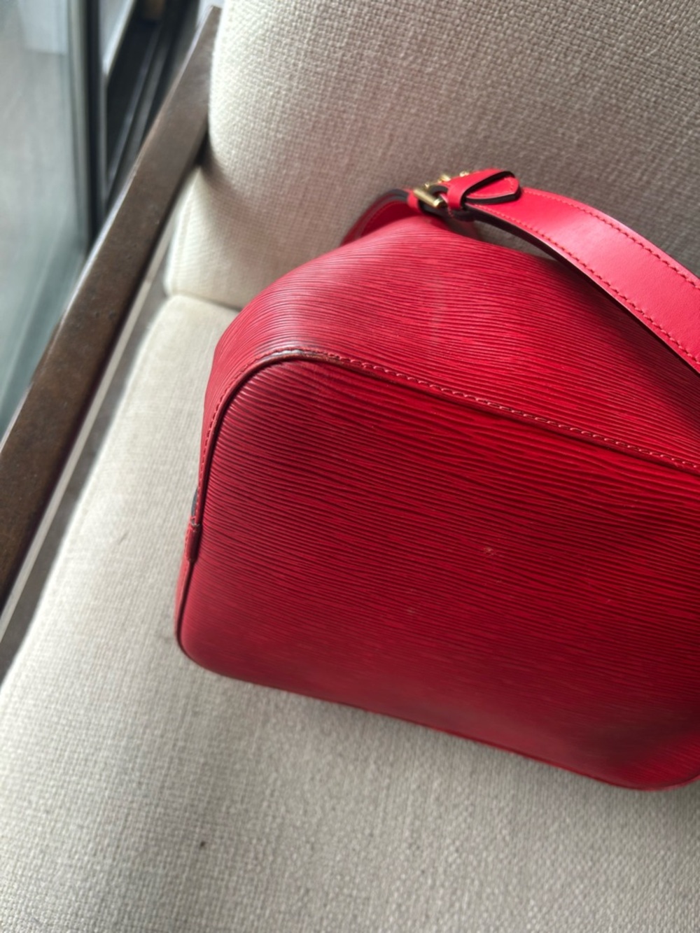 Louis Vuitton Red Epi Leather Drawstring Shoulder Bucket Bag PRISTINE CONDITION - Picture 9 of 13